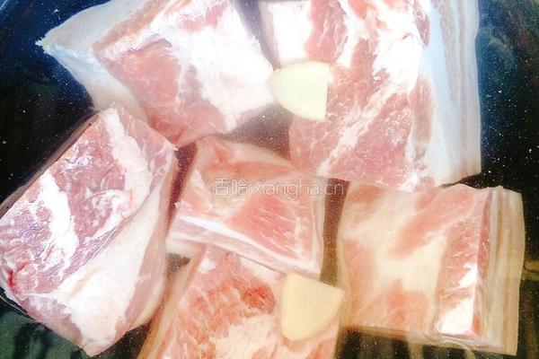 土豆扣肉的做法图解3