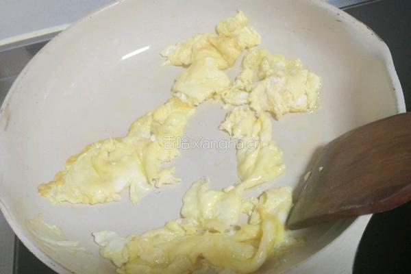 香菜炒鸡蛋的做法图解4