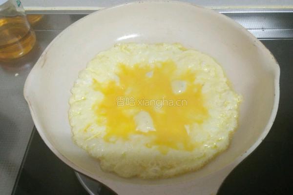 香菜炒鸡蛋的做法图解3