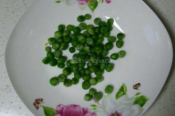 咸蛋超人花式炒饭的做法图解1
