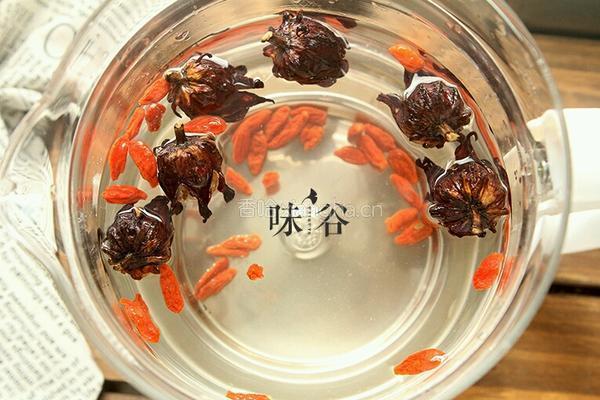 洛神花枸杞茶的做法图解3