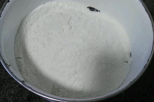 王氏炸酱面的做法图解1