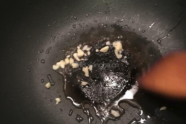 蒜蓉炒青瓜的做法图解3
