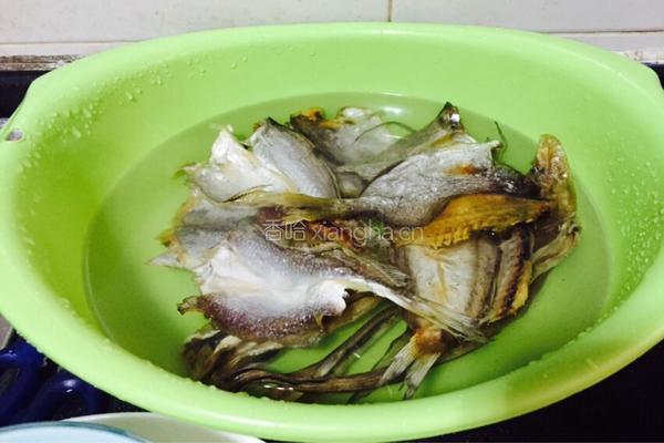 沙锅鱼干的做法图解1