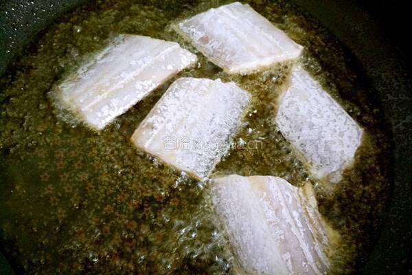 带鱼扒白菜的做法图解4