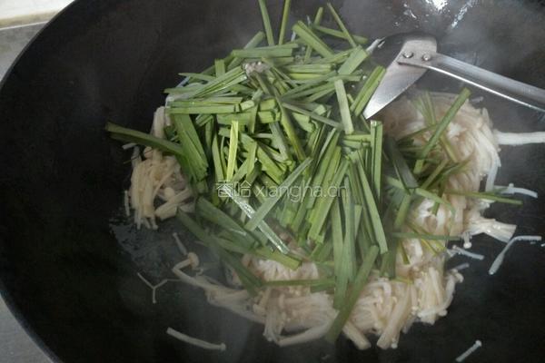 韭菜炒金针菇的做法图解4
