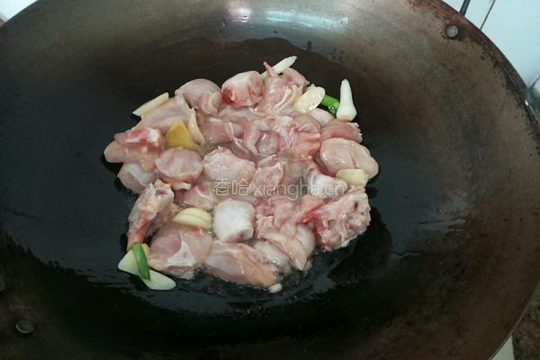 毛豆米烧鸡腿的做法图解4