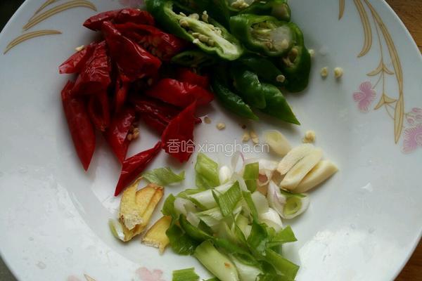 辣爆鸡胗的做法图解3