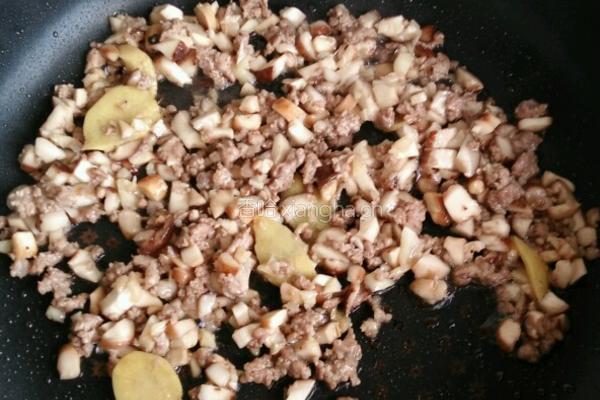 香菇肉末豆腐的做法图解6