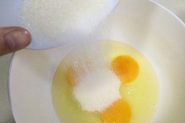 简易海绵蛋糕的做法图解4