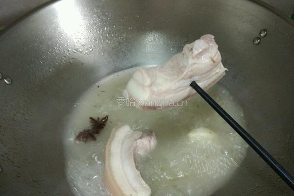 湖南正宗扣肉的做法图解3