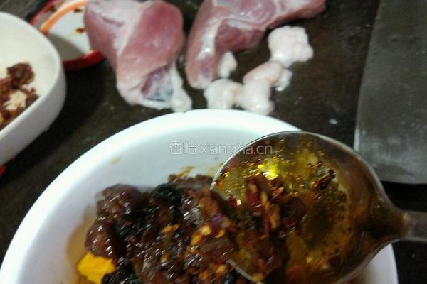 湖南正宗扣肉的做法图解10
