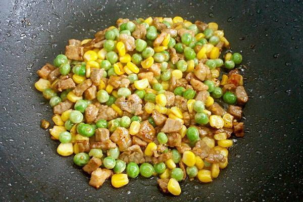豌豆玉米炒嫩牛肉的做法图解9