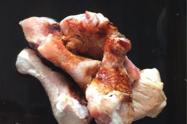 凉拌手撕鸡腿肉 的做法图解1