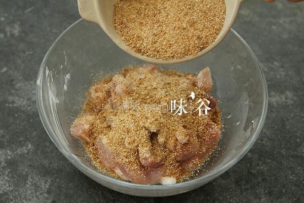 荷叶粉蒸肉的做法图解3