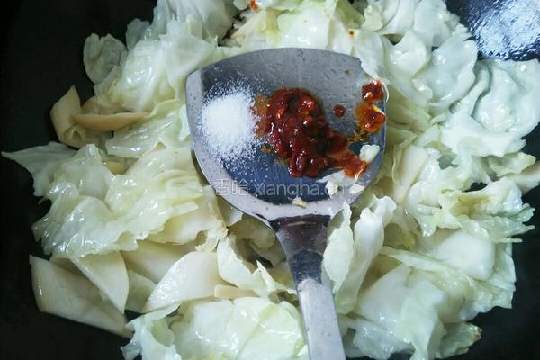 炒卷心菜的做法图解5