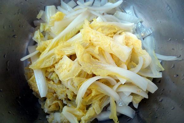 凉拌白菜丝的做法图解3
