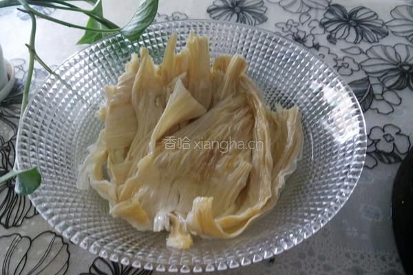 尖椒炒腐竹的做法图解3