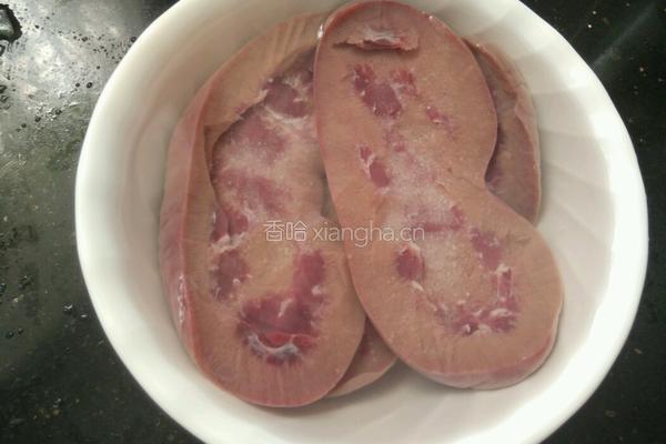 荷兰豆爆腰条的做法图解1