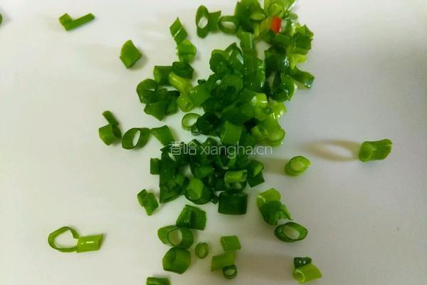 葱油海螺片的做法图解2