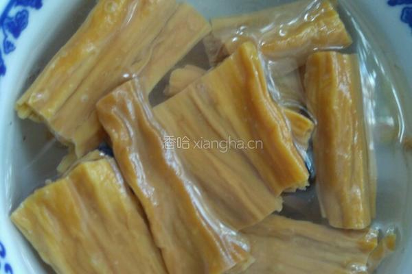 豆腐皮汤的做法图解1