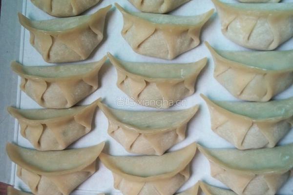 芹菜猪肉饺子的做法图解8