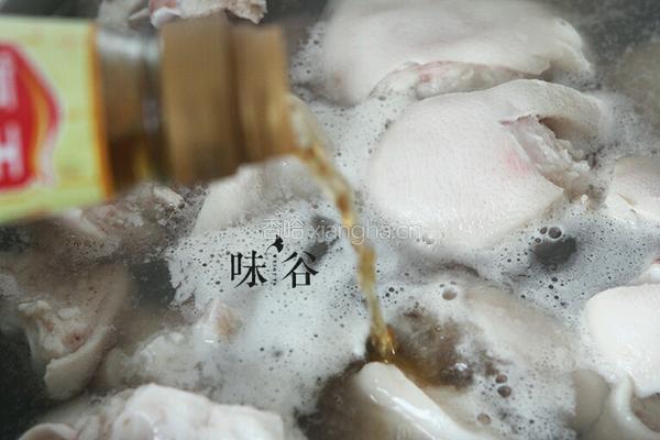 沙姜猪蹄的做法图解2