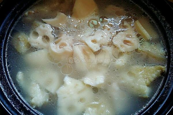 莲藕炖猪蹄的做法图解6