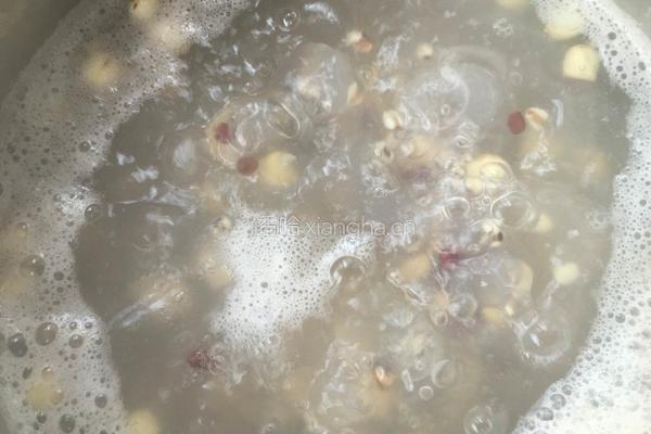 红豆莲子茯苓汤的做法图解7