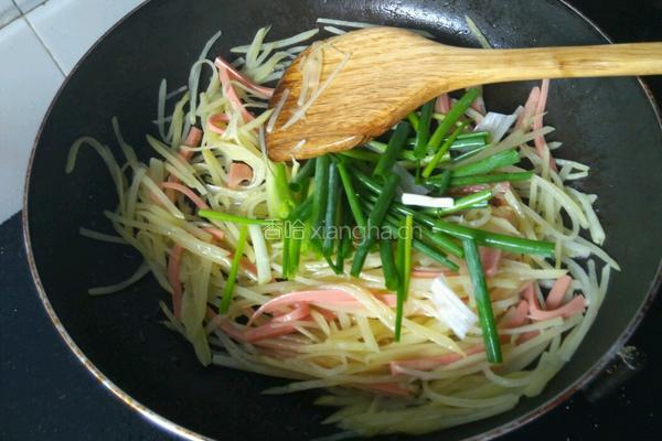 土豆火腿肠的做法图解6