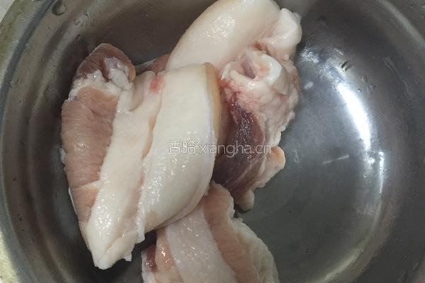 洋葱炒烧肉的做法图解3