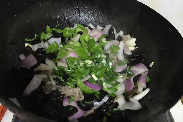 洋葱炒烧肉的做法图解8