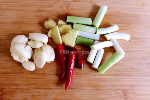土豆烧猪蹄的做法图解4