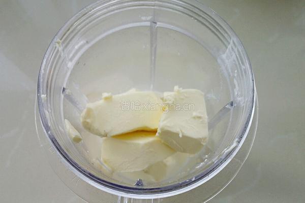 乳酪果干杯子蛋糕的做法图解2