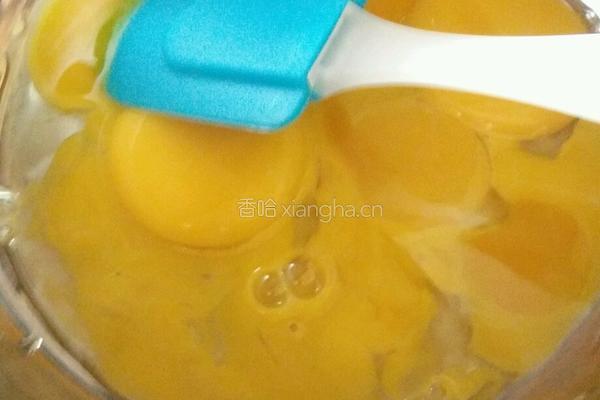 菜汁蛋糕的做法图解3