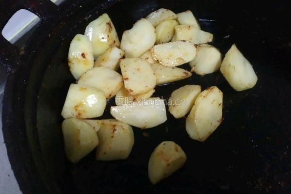 东北酱土豆的做法图解3