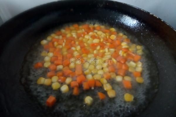 胡萝卜玉米瘦肉汤的做法图解8