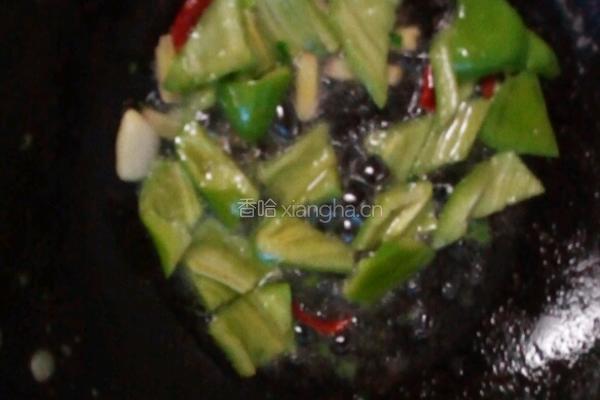 青椒炒猪肝的做法图解7