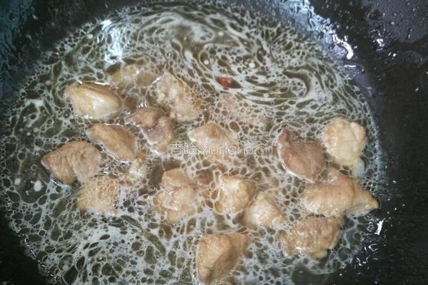胡萝卜烧肉的做法图解5
