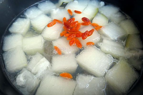 冬瓜莲子汤的做法图解7