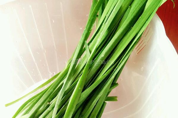 韭菜炒扇贝的做法图解3