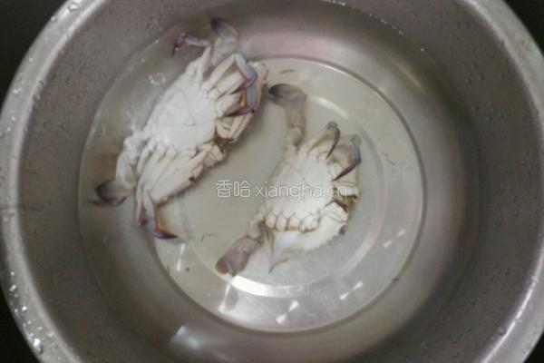 咖喱螃蟹的做法图解1