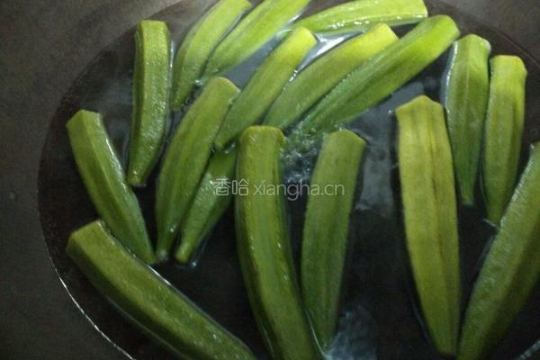 牛肉炒秋葵的做法图解3