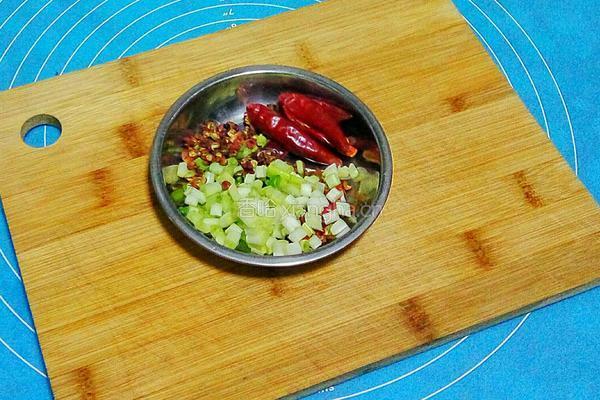 芹菜虾仁饺子的做法图解10