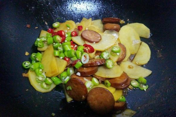 红肠土豆片的做法图解10