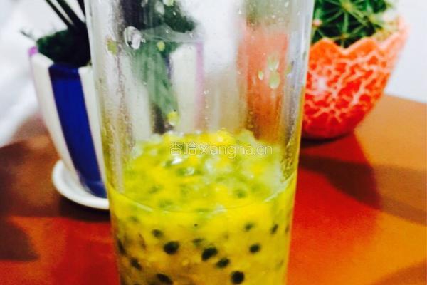 百香芒果汁的做法图解3
