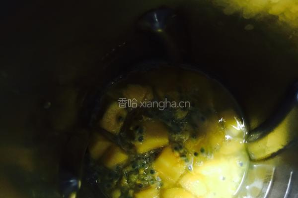 百香芒果汁的做法图解4