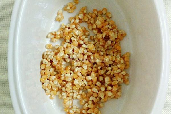 微波炉爆米花的做法图解3