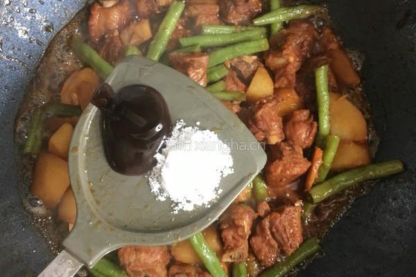 排骨炖豆角土豆的做法图解8