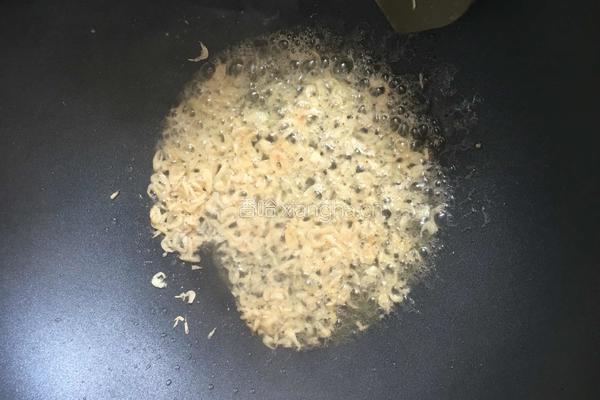 虾皮炒青菜心的做法图解3